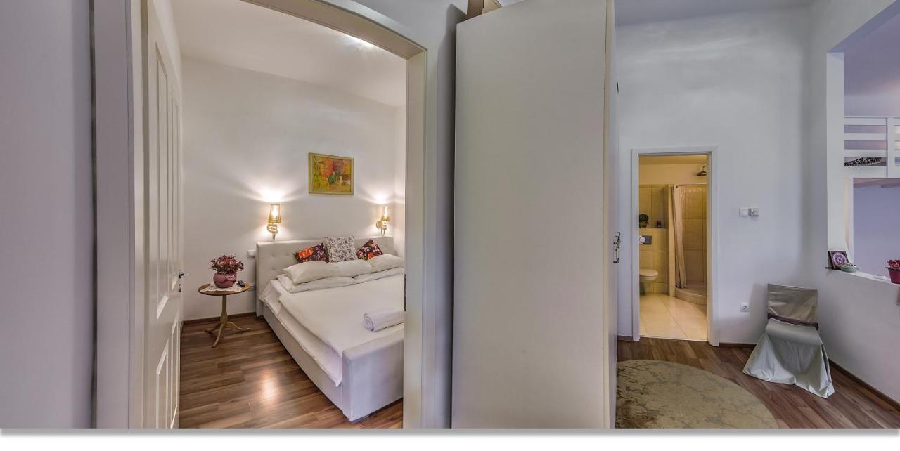 Julia'S Home Budapest Eksteriør billede