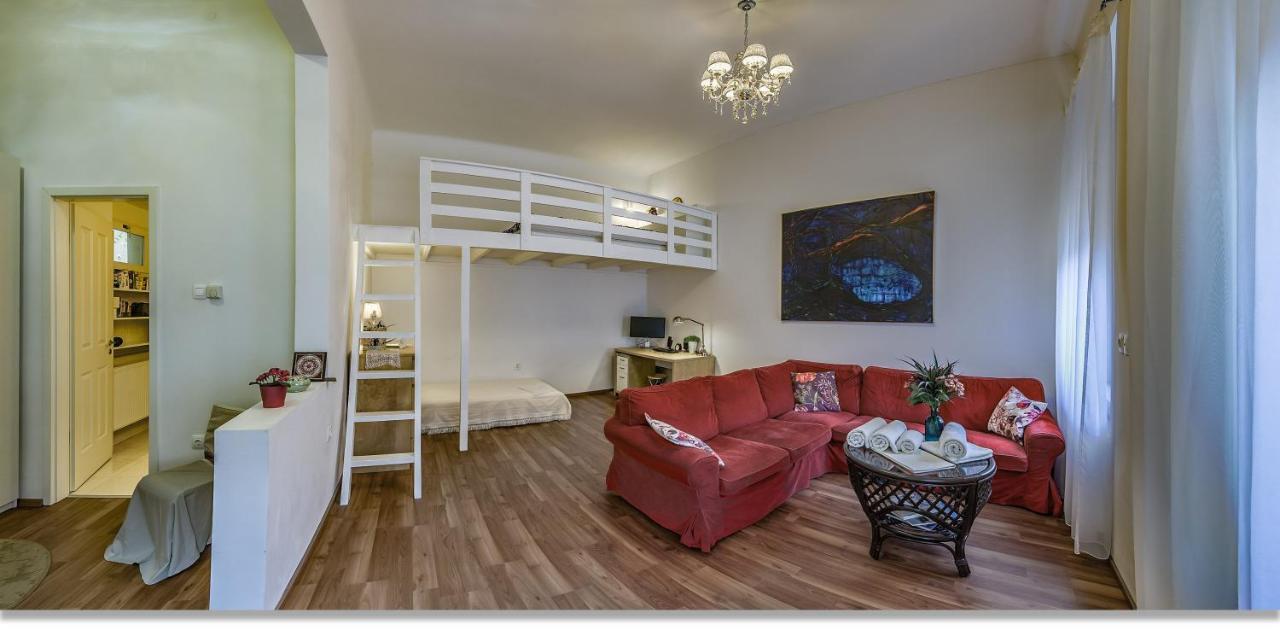 Julia'S Home Budapest Eksteriør billede